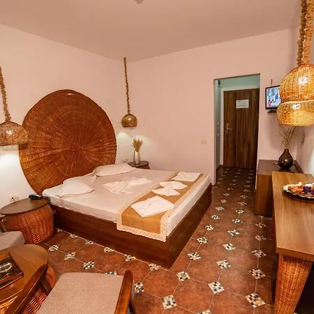 Hotel 2d And Neptun