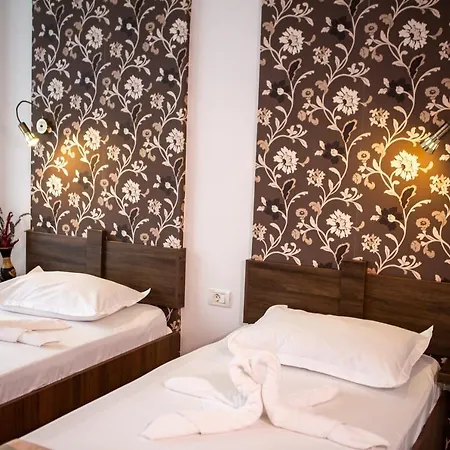 2d And Hotell 3*