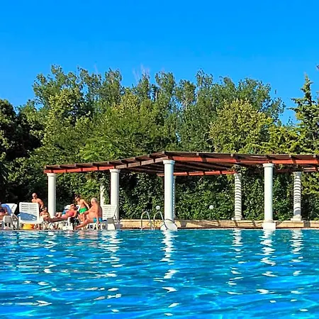 2d And Hotel Neptun