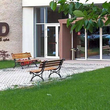 Hotel 2d And