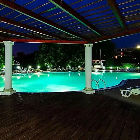 Hotel 2d And Neptun