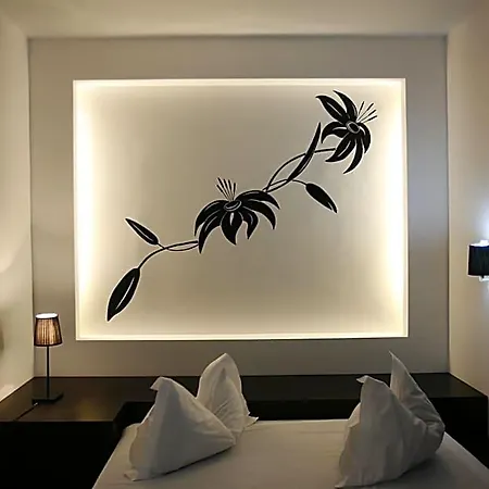 Hotel 2d And