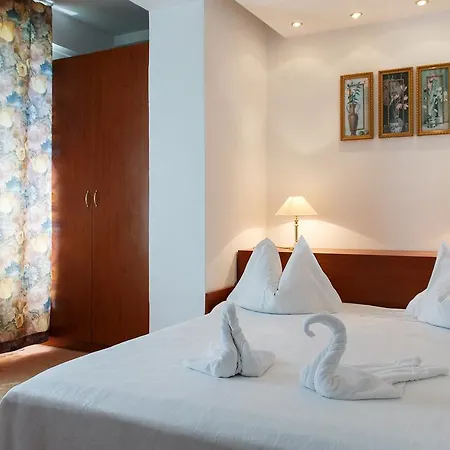 Hotel 2d And